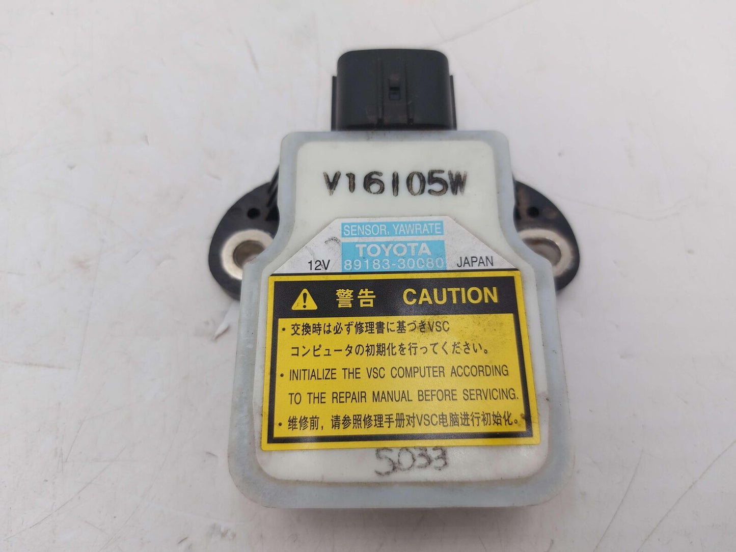 13 14 15 16 17 18 LEXUS GS350 8918330080 Yaw Rate Sensor