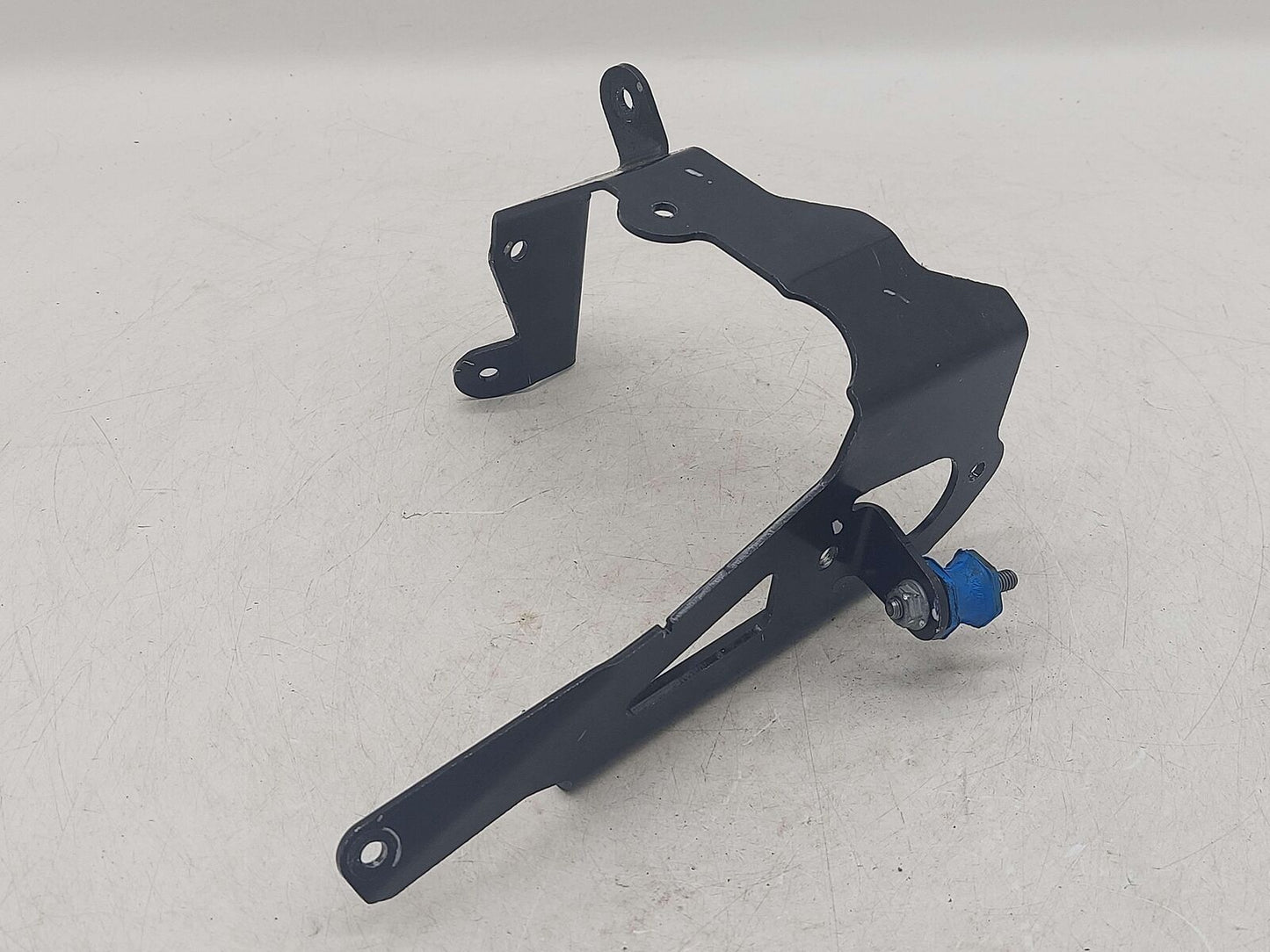 2023 MCLAREN ARTURA POWER STEERING MOUNT 16DA127CP