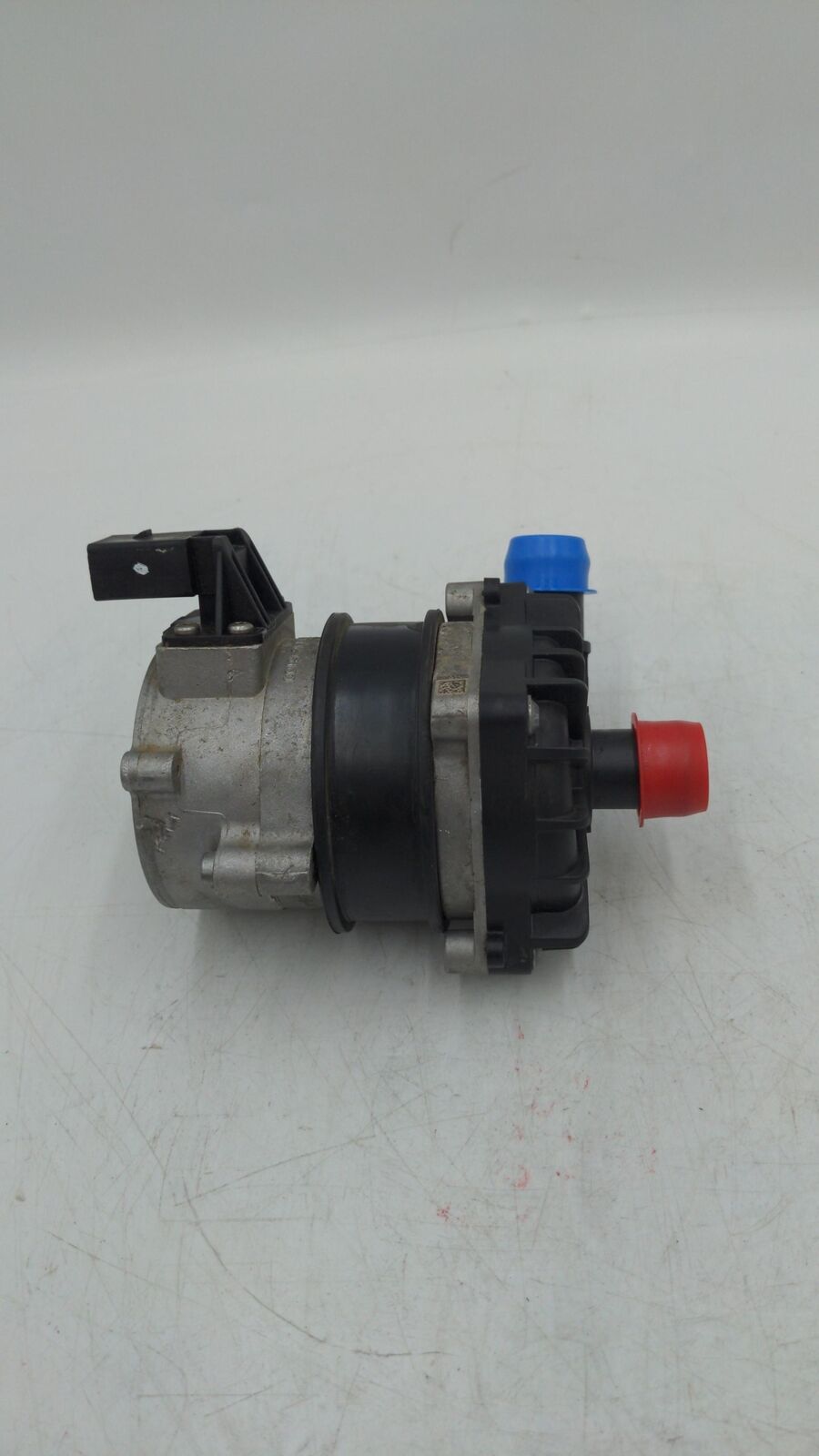 2020 PORSCHE TAYCAN Coolant Pump 9j1965567d Water Pump Electric