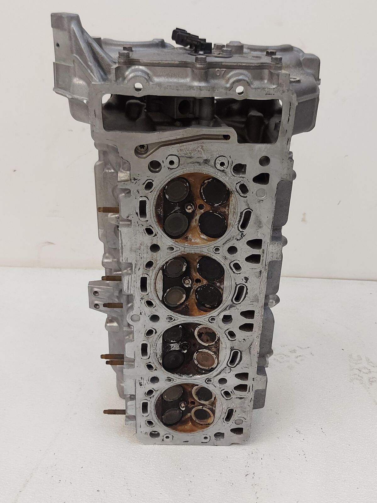 08-14 X6 E71 4.4L Twin Turbo Left Engine Cylinder Head 757393805 xDrive50i *Note