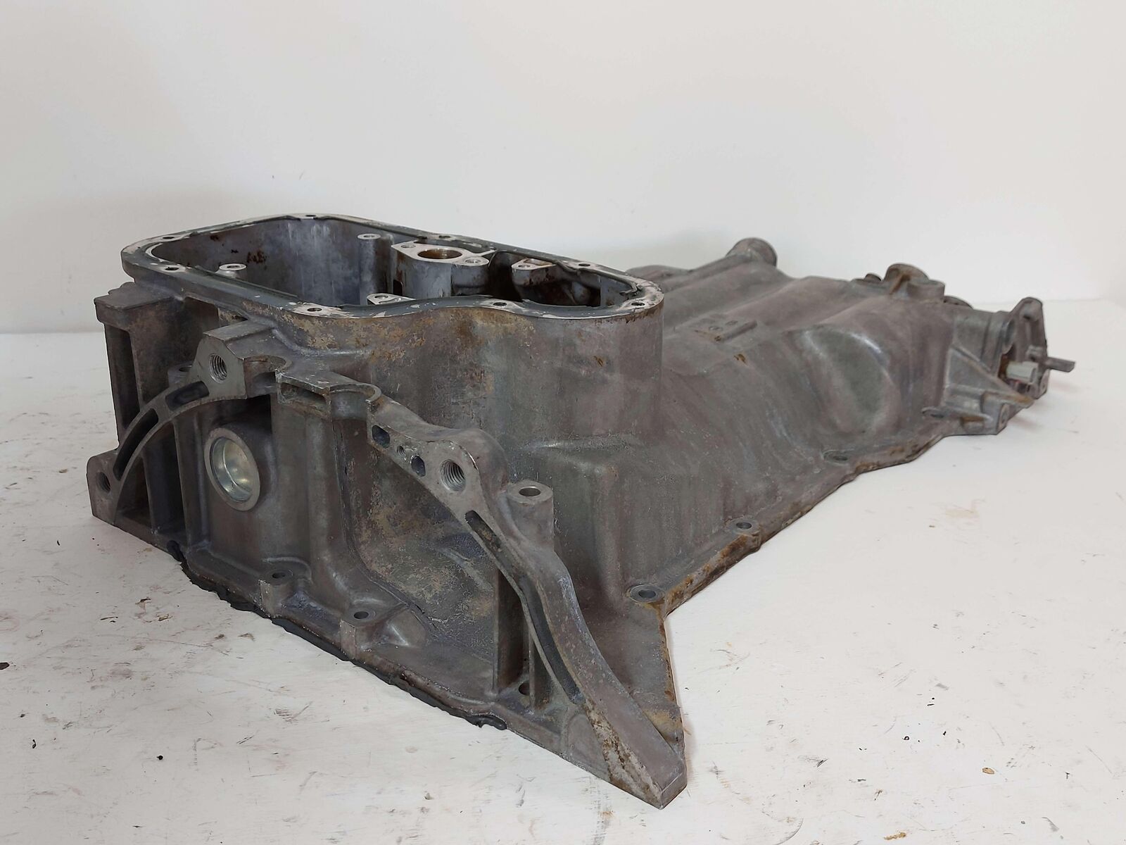 17-22 NISSAN TITAN 5.6L UPPER ENGINE MOTOR OIL PAN 11110EZ30A