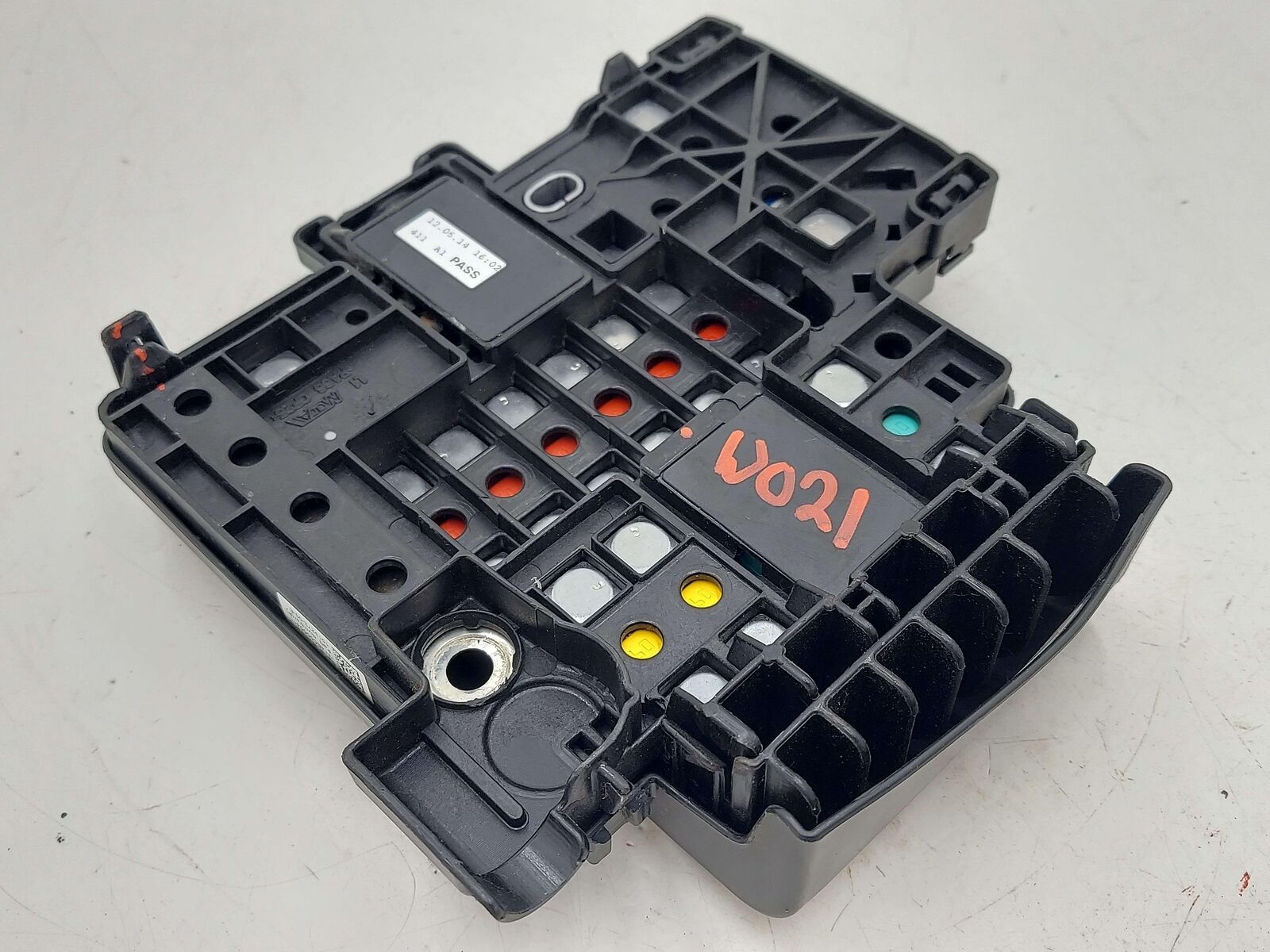 2014 Tesla S Engine Motor Battery Fuse Box 1013274-00-C