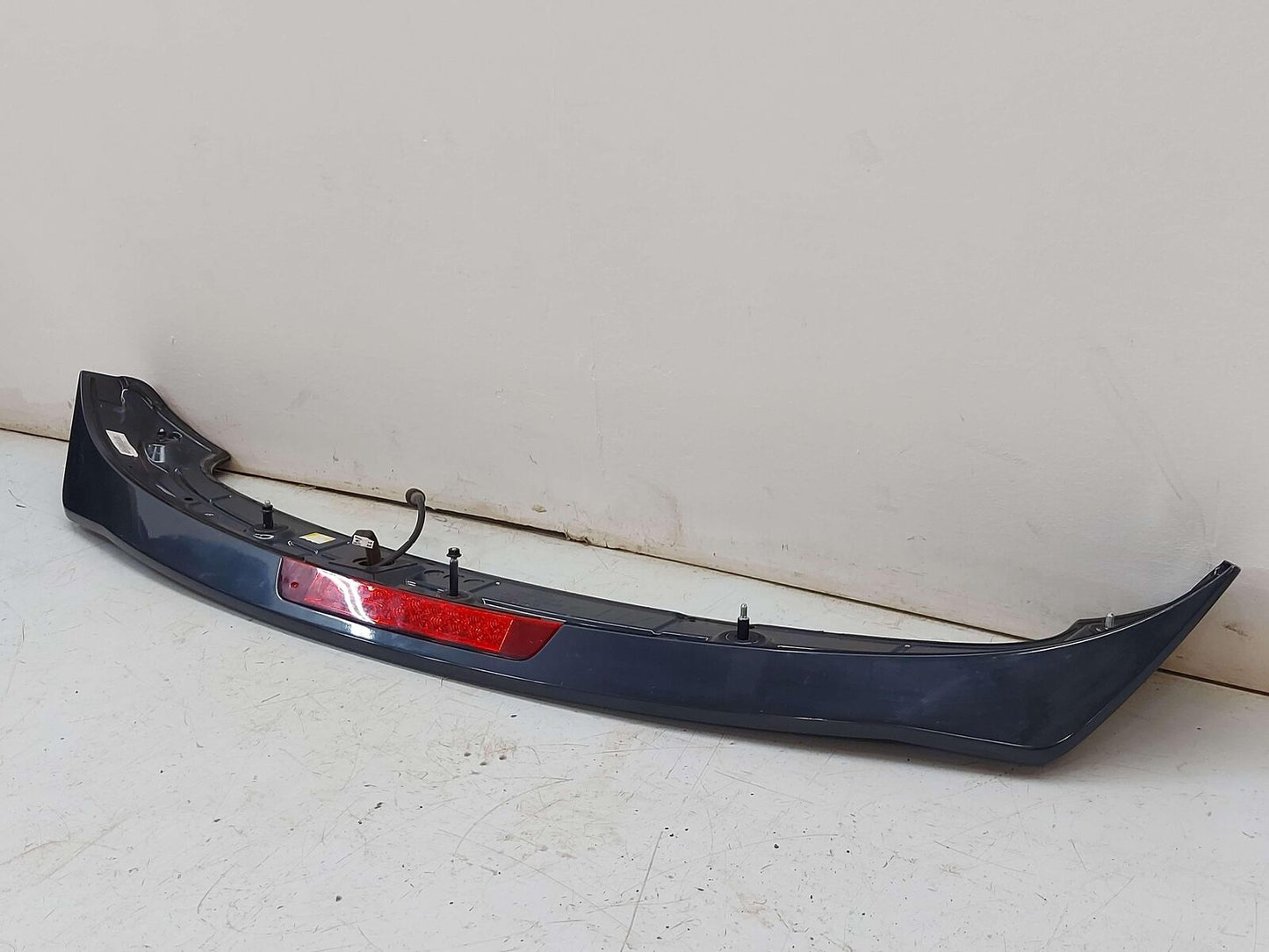 13-18 HYUNDAI SANTA FE REAR SPOILER BLUE 87210-4Z000 *SCRATCHES*