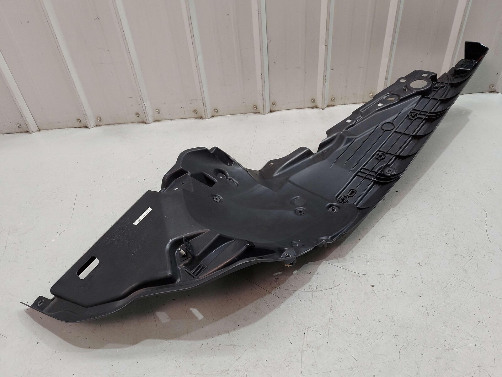 2024 ASTON MARTIN DB12 VOLANTE FRONT RIGHT FENDER CARRIER INNER LINER