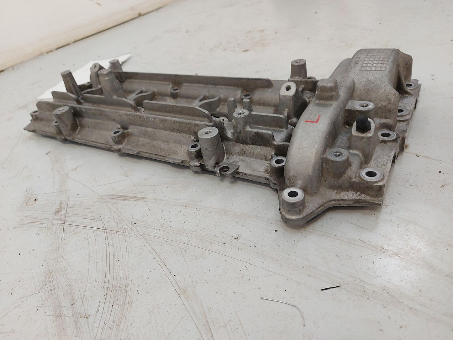 2016 Mercedes GL350 3.0L X166 LH Left Engine Valve Cover Diesel A6420101930