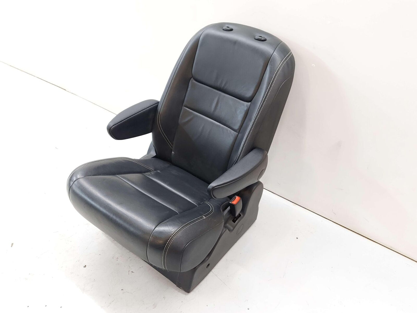 2015 TOYOTA SIENNA SE REAR RIGHT SEAT BLACK LEATHER WHITE STITCHING