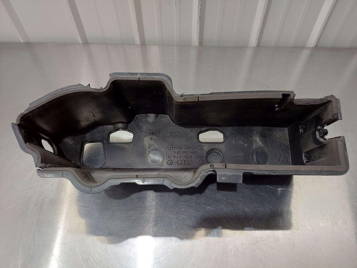 2023 Audi Q8 E-tron Quattro Bracket 4KE616114D *Broken/Cracked Broken Bits*