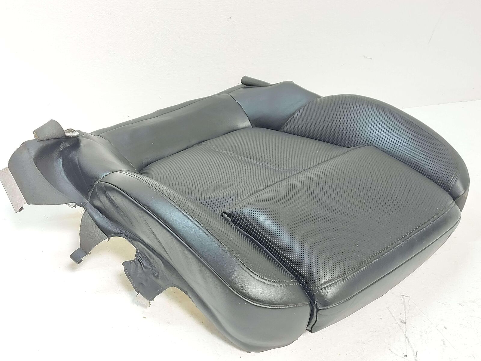 15-18 PORSCHE MACAN S 95B FRONT RIGHT SEAT CUSHION COVER HEATED VENTILATION