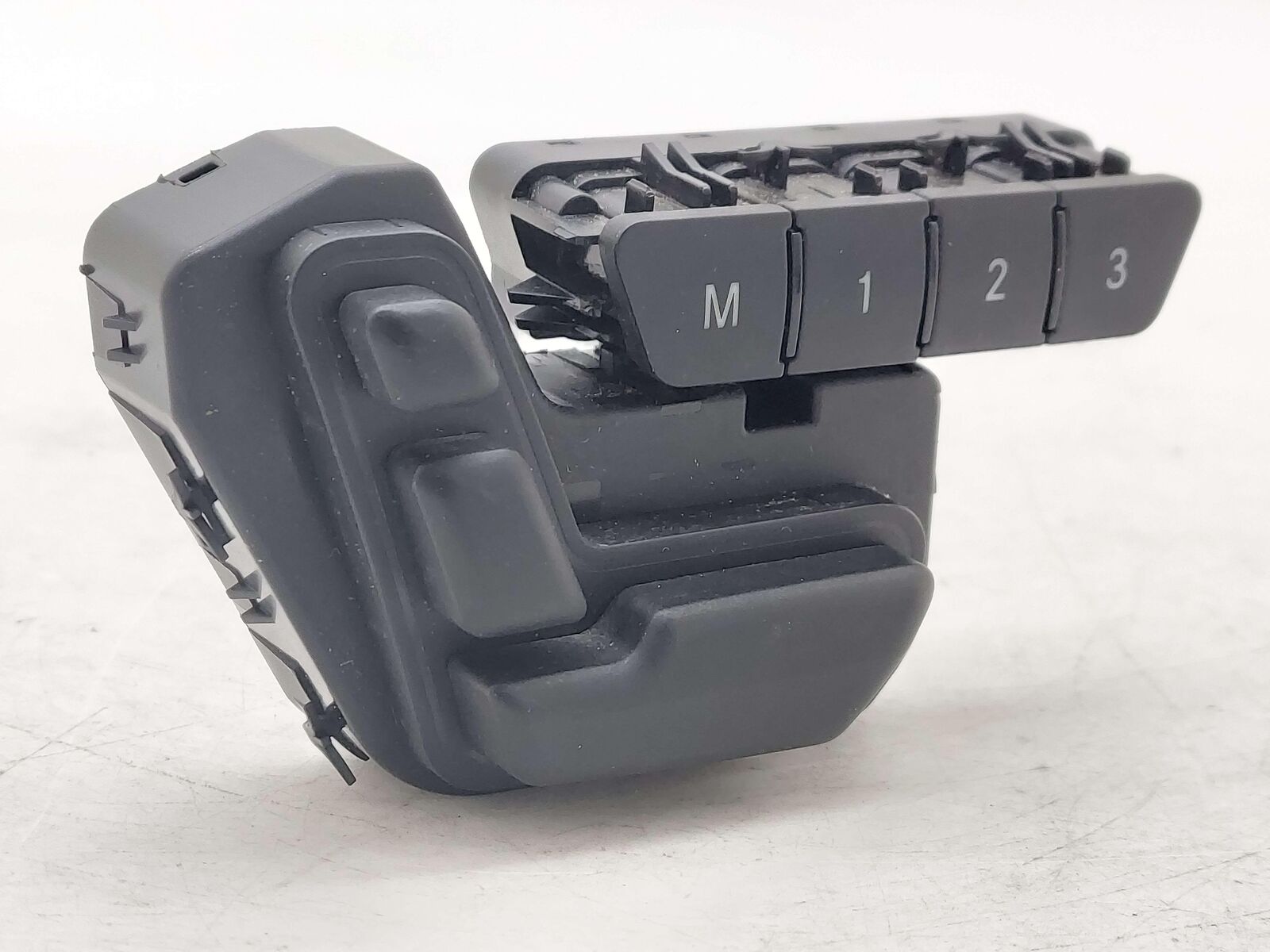 12-18 MERCEDES CLS63S AMG W213 FRONT LEFT DOOR SEAT ADJUST CONTROL MEMORY SWITCH