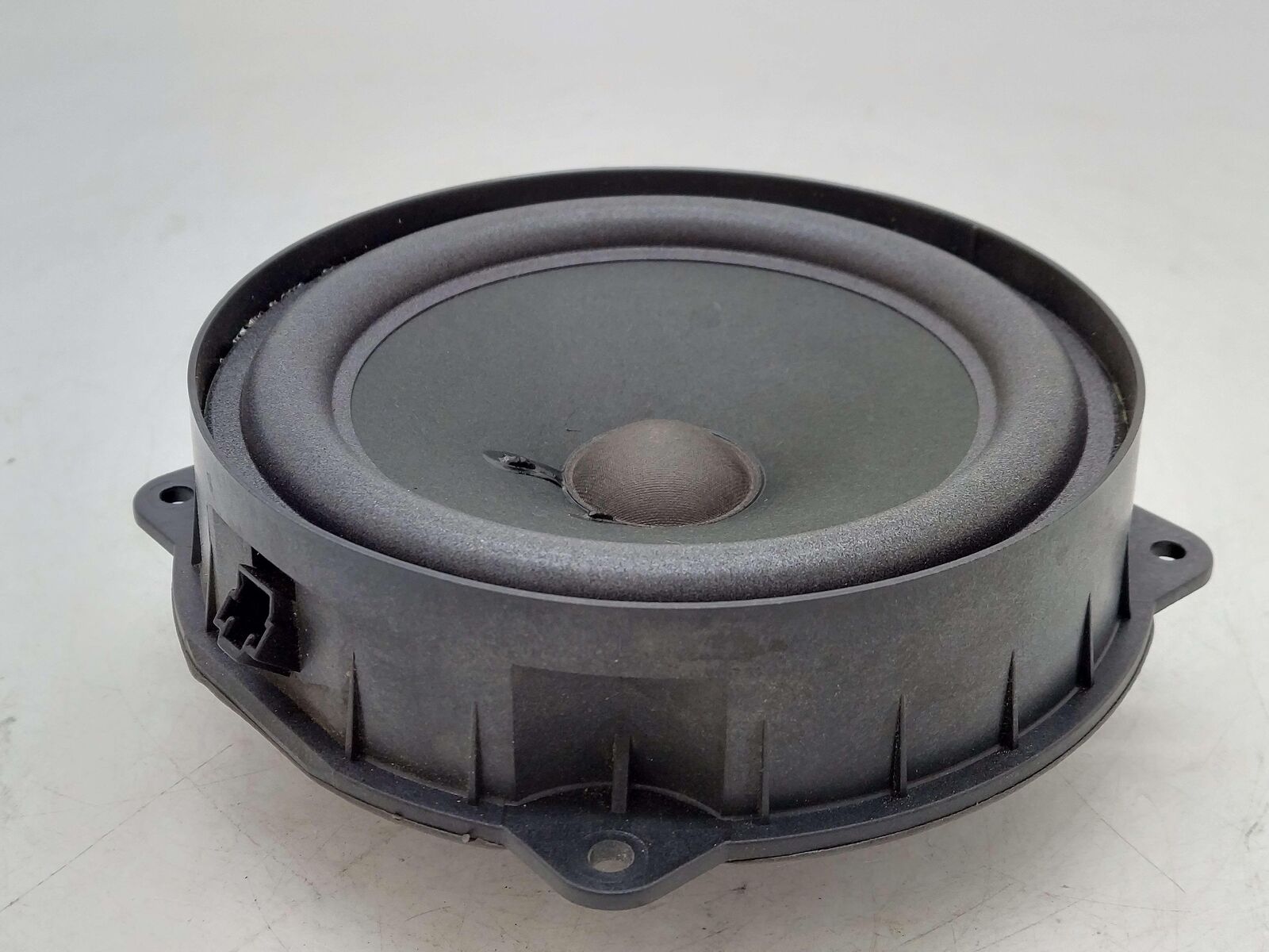 2010 Maserati GranTurismo S M145 Coupe LEFT DOOR BOSE SPEAKER 512022