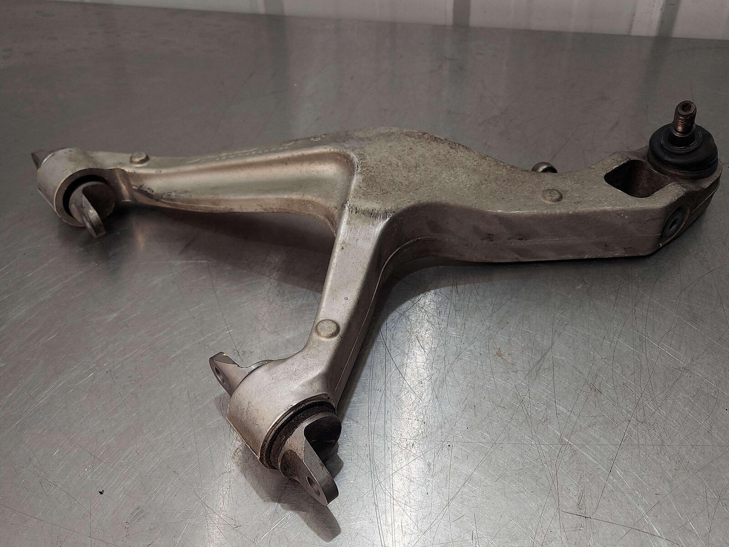 2016 MCLAREN 540C FRONT LEFT LOWER CONTROL ARM 13B1257CP 11B0067CP 11B0067CP03