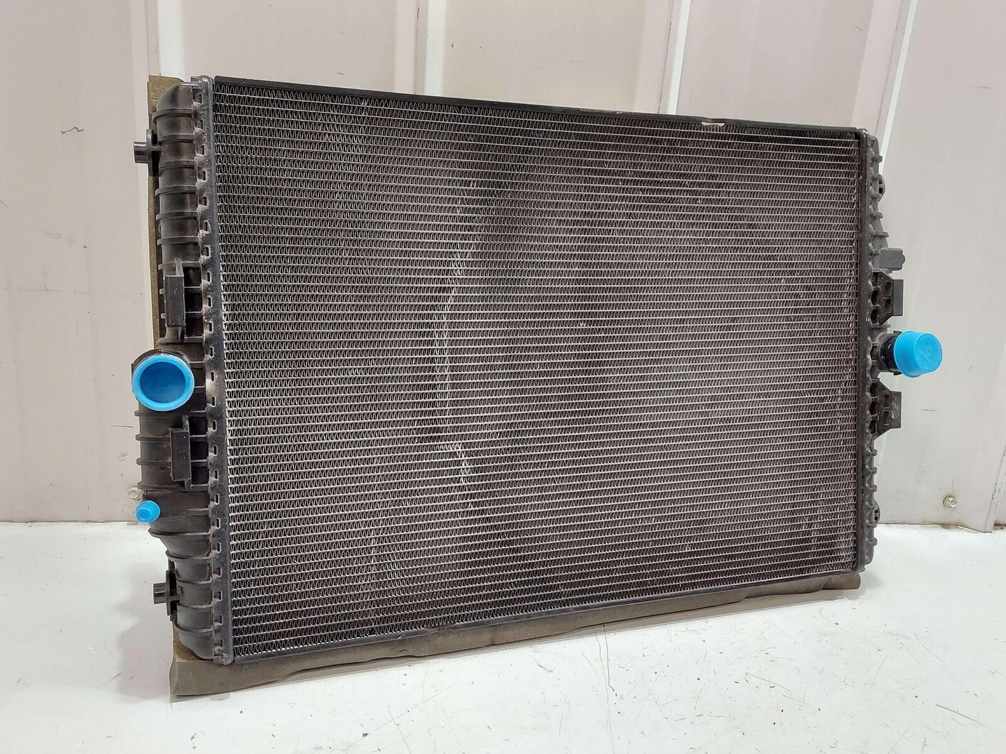 2016 MCLAREN 540C REAR RIGHT COOLANT RADIATOR 11L0360CP 11L0376CP *BENT FINS*