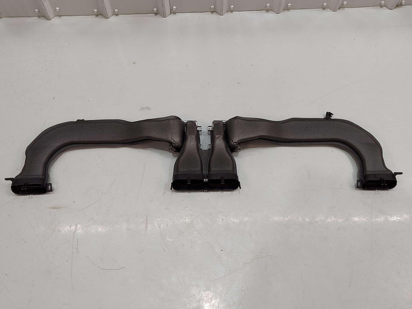 2023 McLaren Artura Center Dash Vent Tube 3K KM