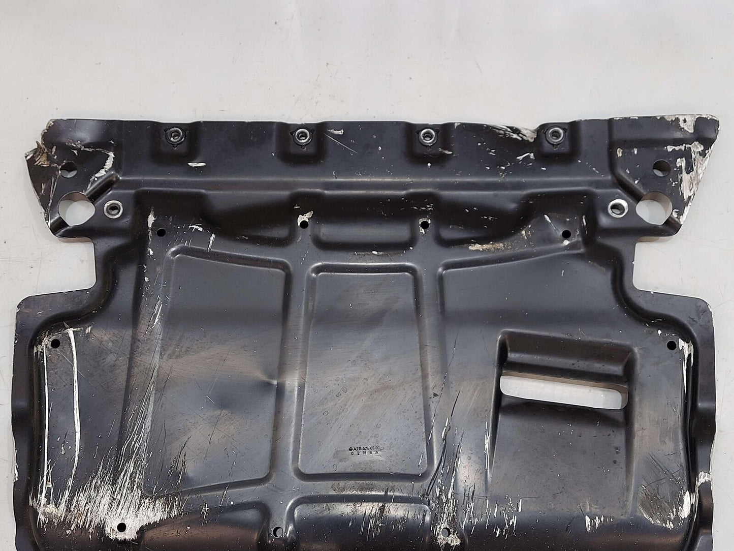 2019 Mercedes E63s AMG W213 Front Splash Guard Skid Plate A2135246500 *Broken*