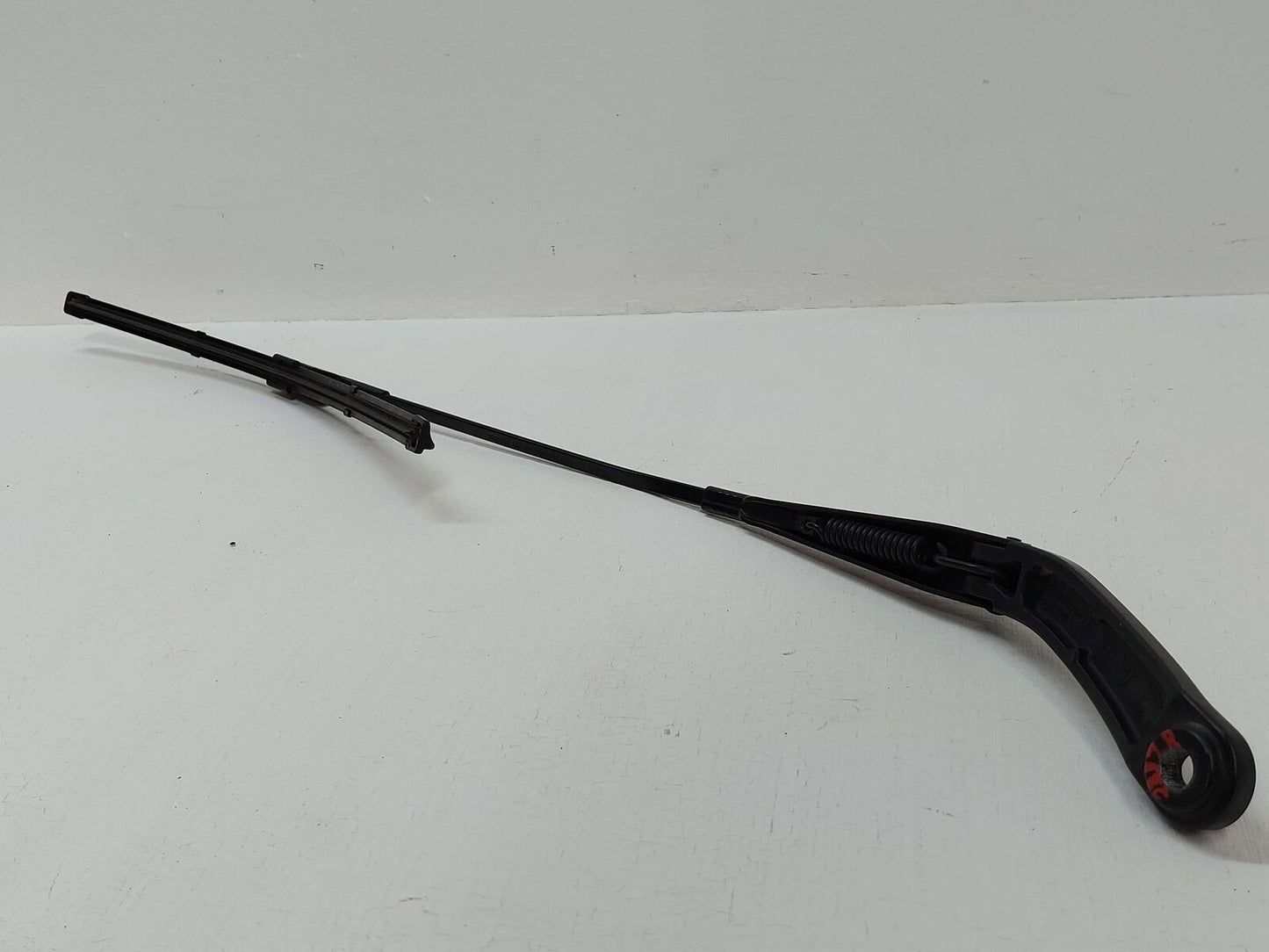 15-24 PORSCHE MACAN 95B S FRONT RIGHT WINDHSIELD WIPER ARM 95B955408