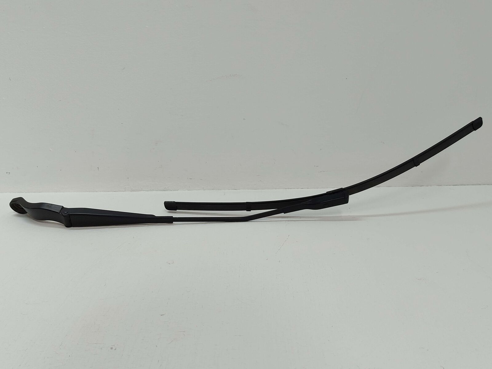 15-24 PORSCHE MACAN 95B S FRONT LEFT WINDSHIELD WIPER ARM 95B955407