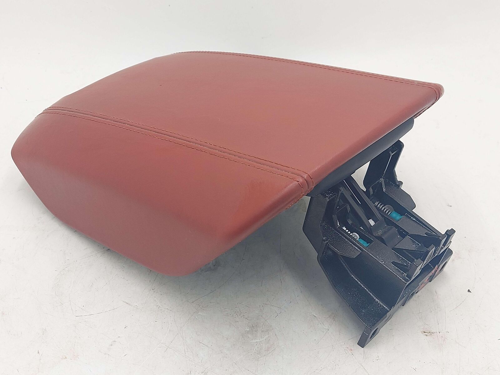 2017 PORSCHE CAYENNE GTS 958 CONSOLE LID ARMREST LEATHER GARNET RED *NOTE