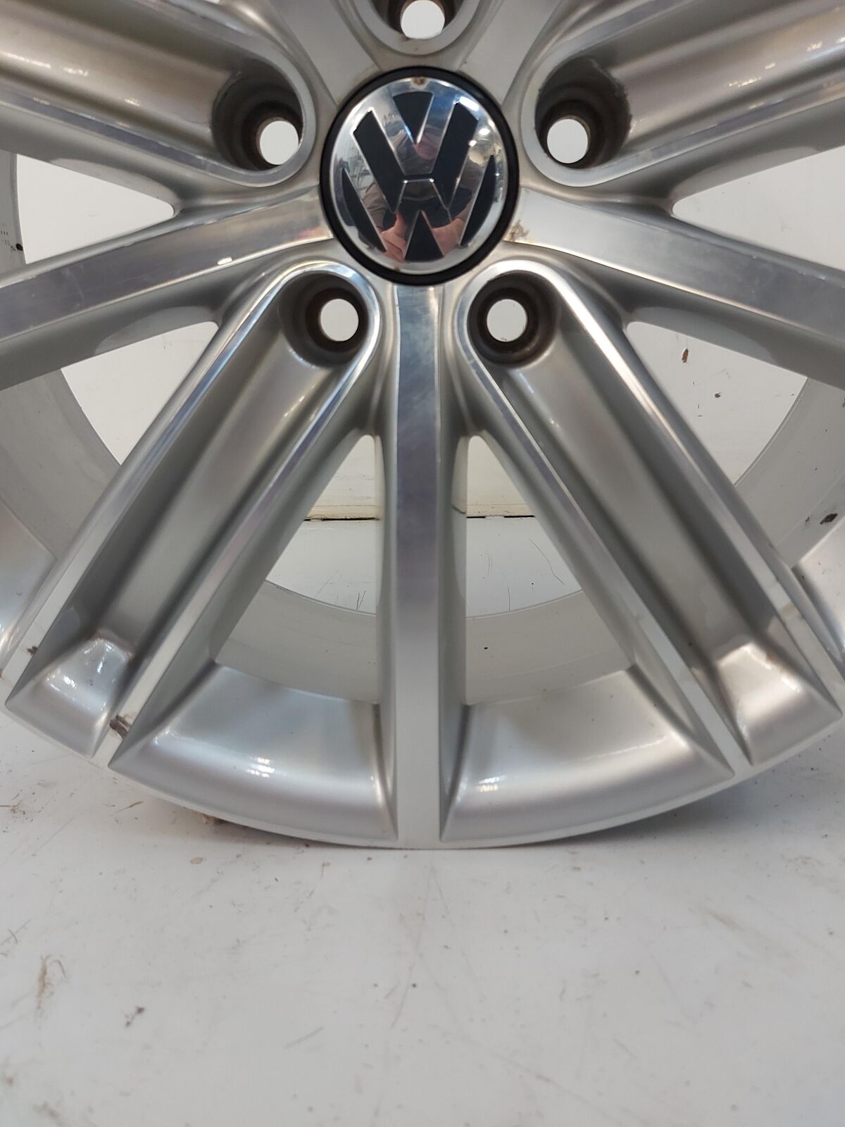 17 VW TIGUAN ALLOY WHEEL 18x7 5N0601025AF *Notes*