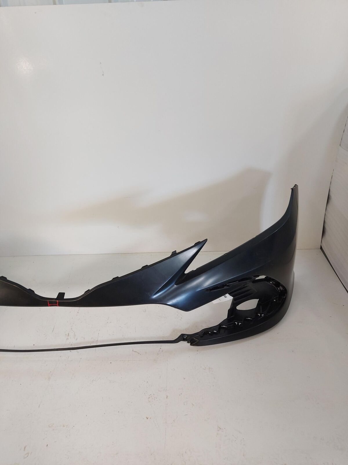 2021 Toyota Camry Front Bumper Cover Only 52119-06D00 4J1 Small Crack Top Center