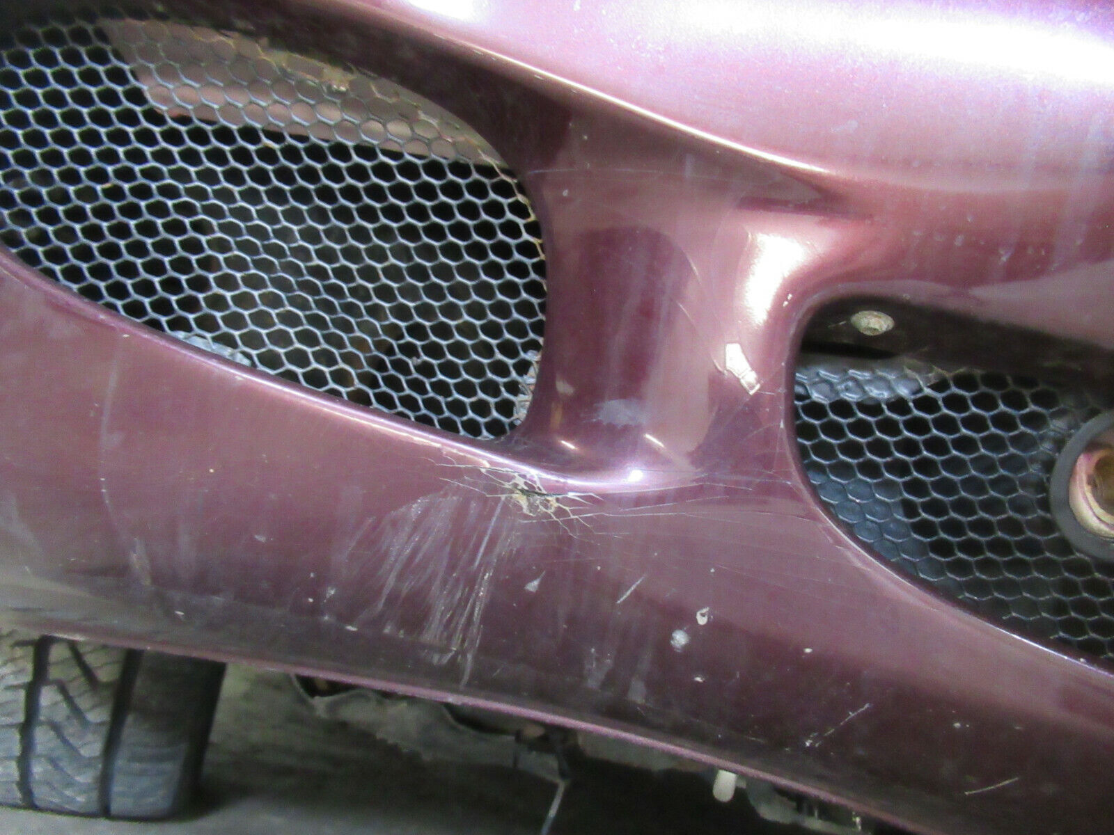 W009 2007 07 MASERATI QUATTROPORTE 4.2 FRONT BUMPER W/ GRILLED SCRATCHED