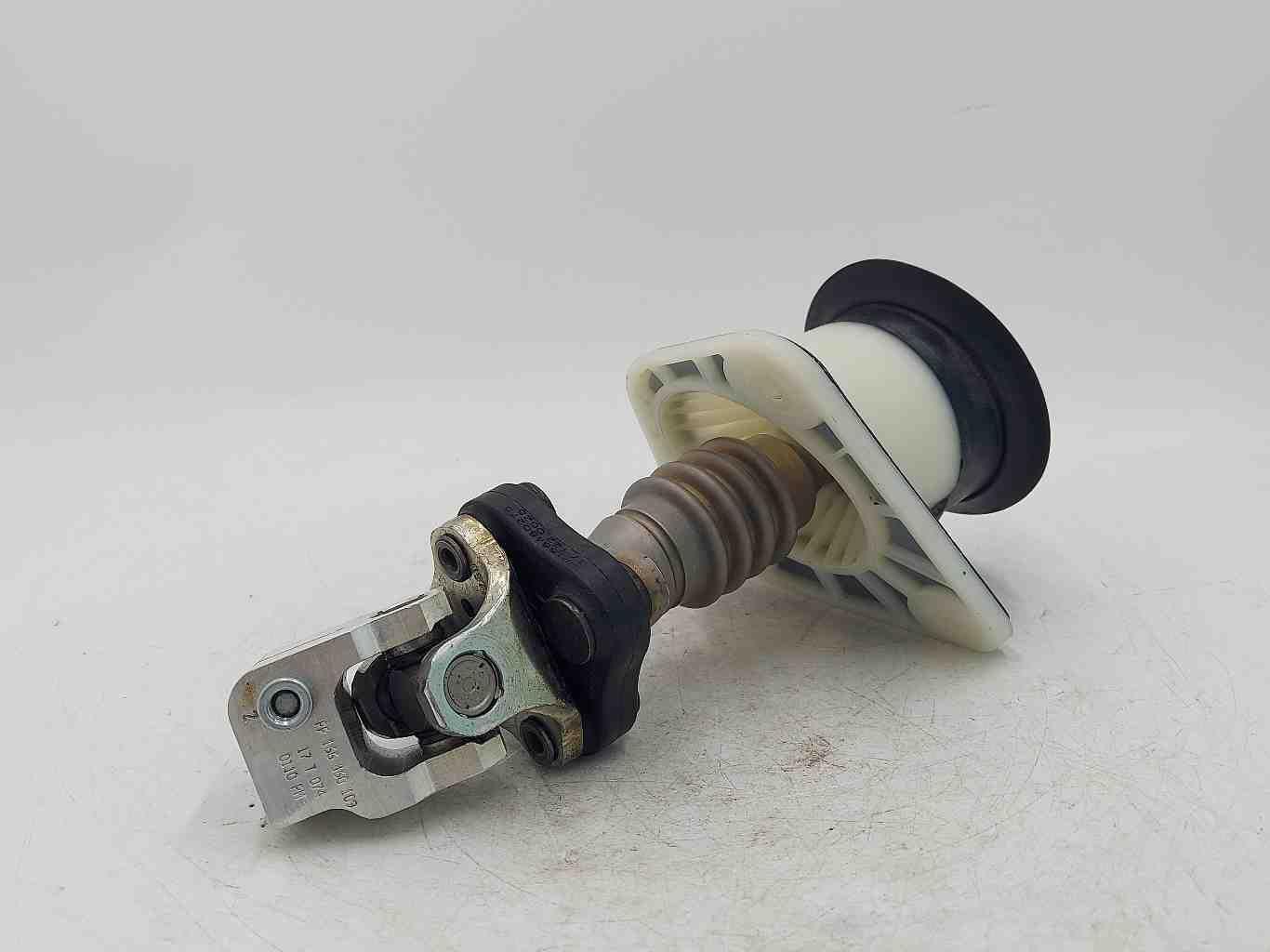 2018 MERCEDES GLE63S AMG W166 Upper Intermediate Steering Coupler Shaft 