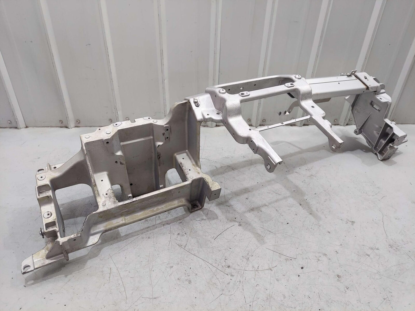 2024 ASTON MARTIN DB12 VOLANTE DASH PANEL ALUMINUM FRAME BAR MOUNT HY53-02542-DB