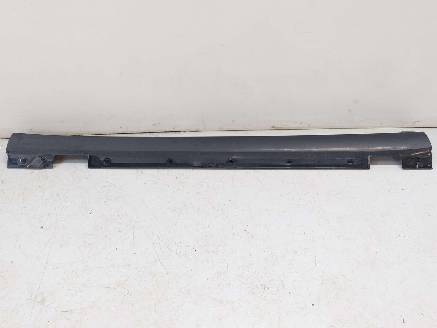 12-18 MERCEDES CLS63S AMG W218 LEFT ROCKER PANEL SIDE SKIRT MOULDING BLACK