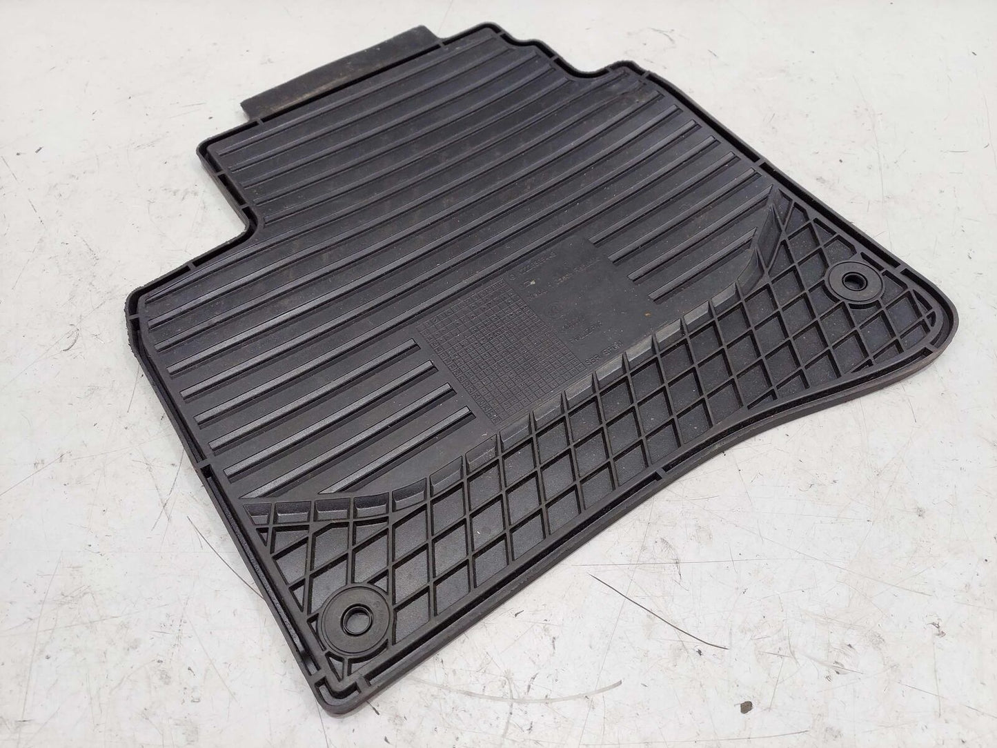 2019 MERCEDES S-CLASS S560 W222 FLOOR MAT OEM BLACK RUBBER MAT SET *WORN/GOUGES*