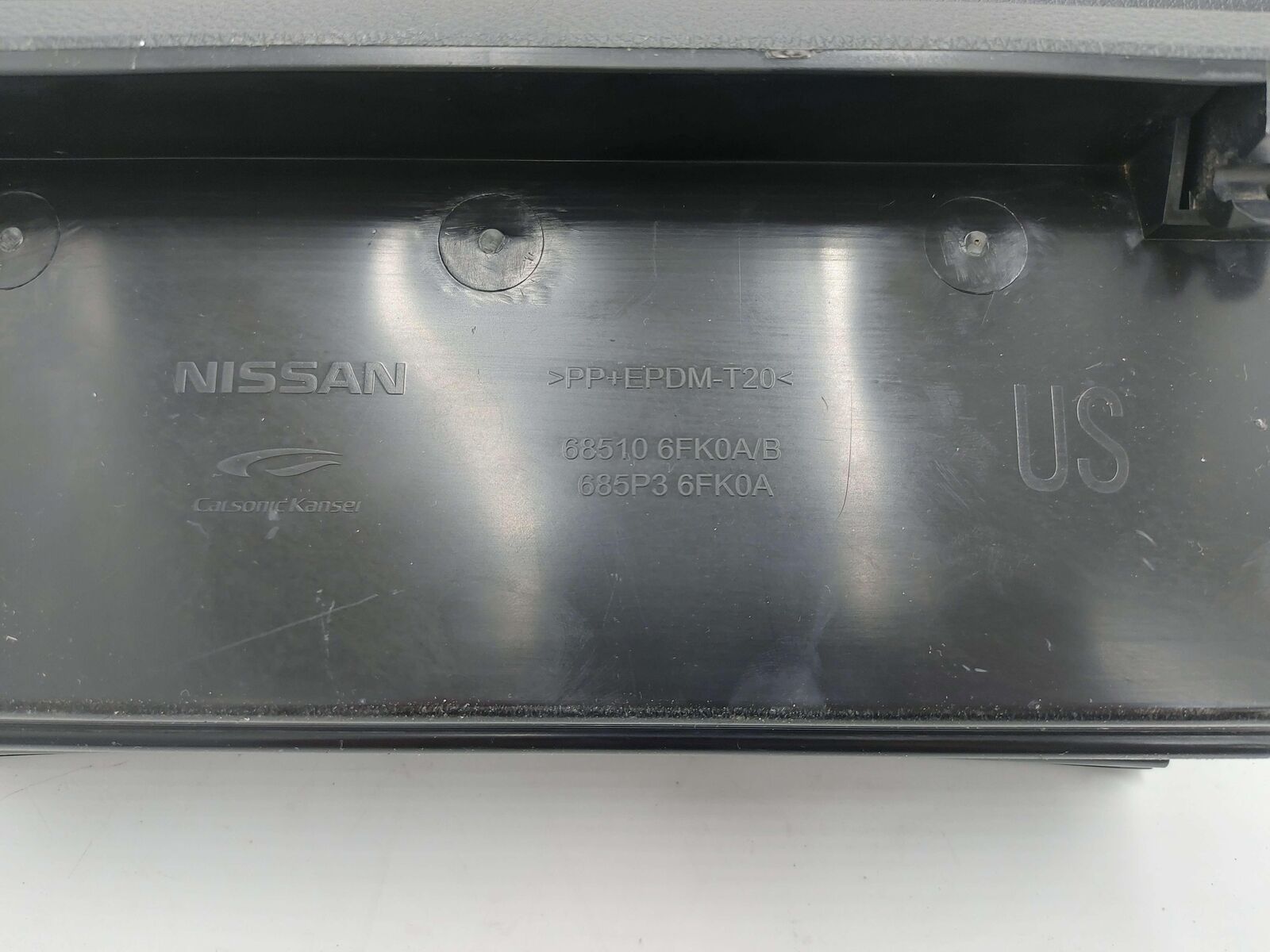 2018 NISSAN QASHQAI DASH GLOVE BOX BLACK 685106FK0A *SCUFFS*