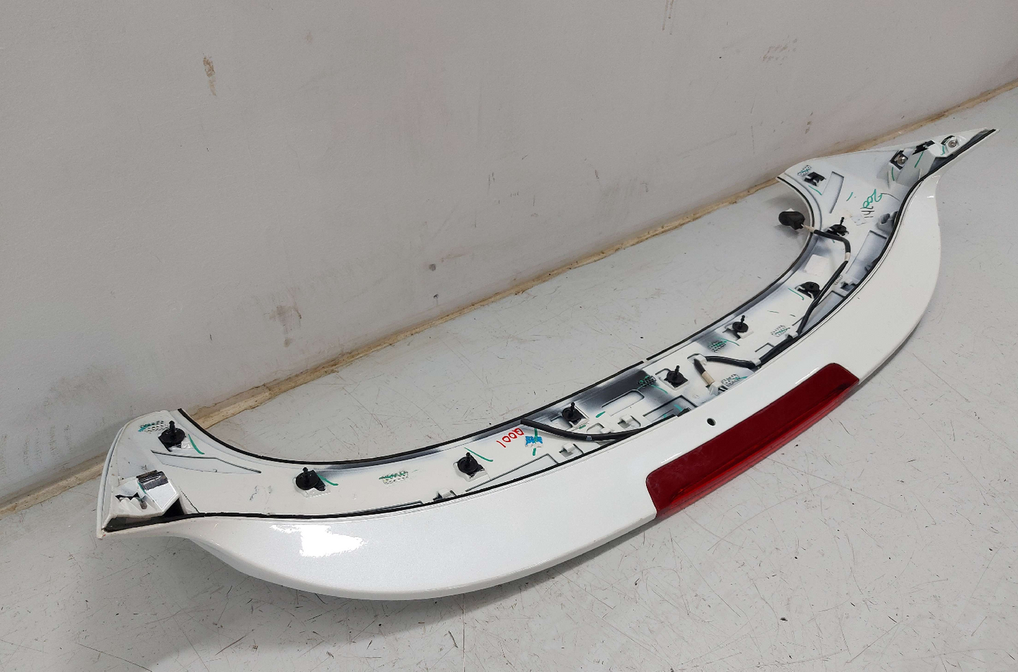 16-22 Honda HRV Rear Spoiler White With High Mount Lamp 74900T7W003 *note