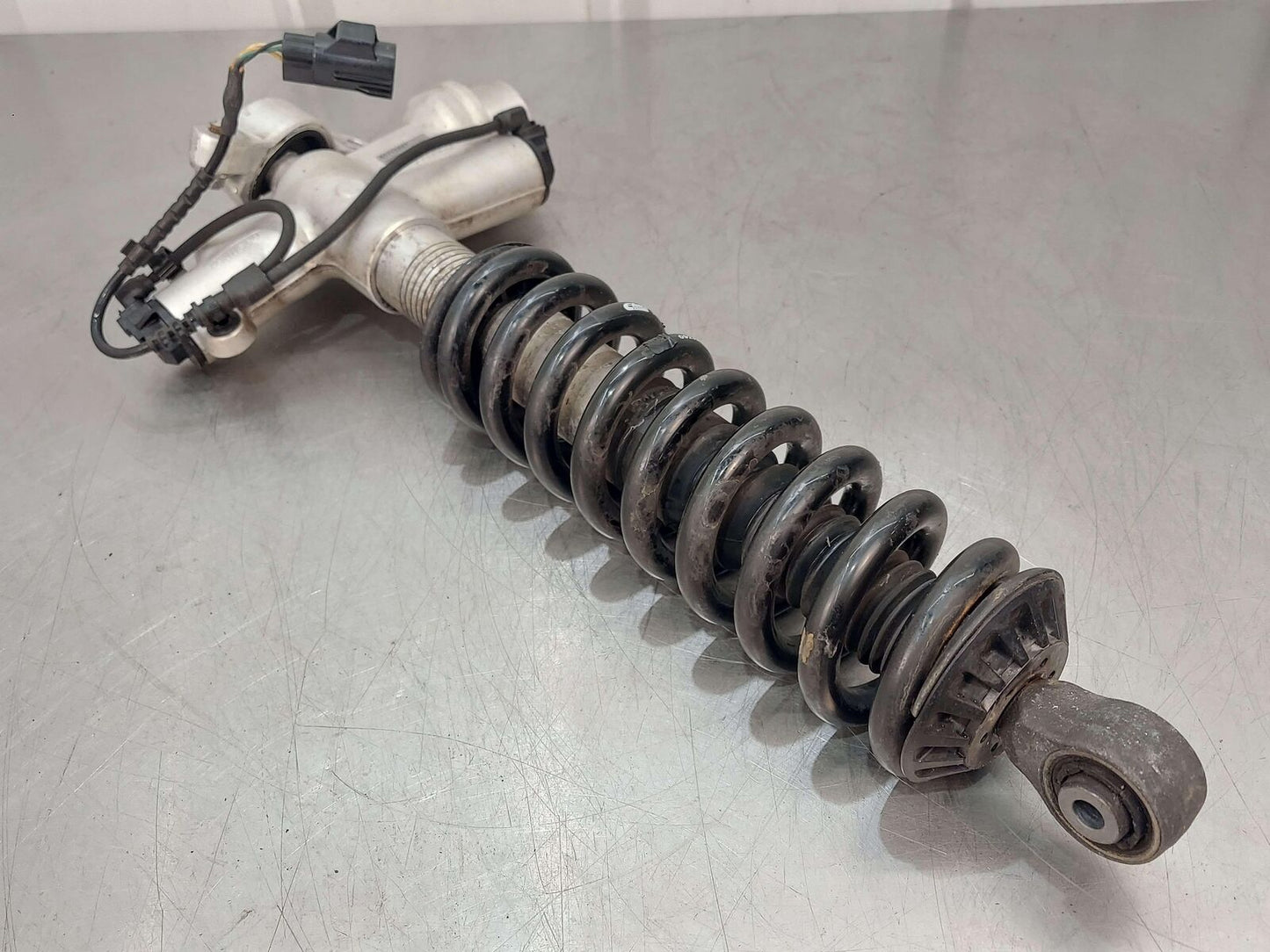 2016 MCLAREN 540C REAR LEFT SUSPENSION STRUT SHOCK @ 13B1112CP 01711A87