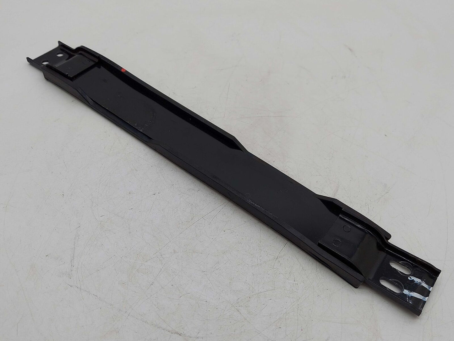 2021 MCLAREN GT RH RIGHT FUEL TANK STRAP 14KA046CP