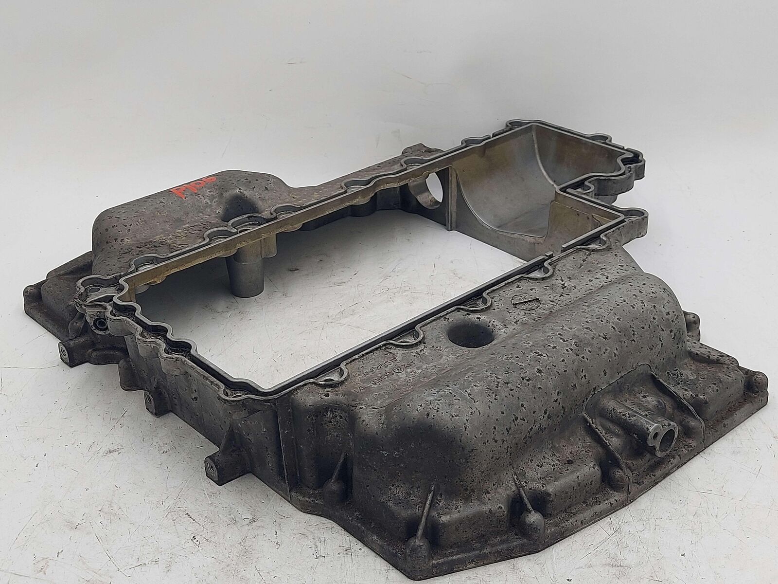 2010 PORSCHE 911 CARRERA 4S 997.2 3.8L MA1.01 ENGINE MOTOR OIL PAN UPPER