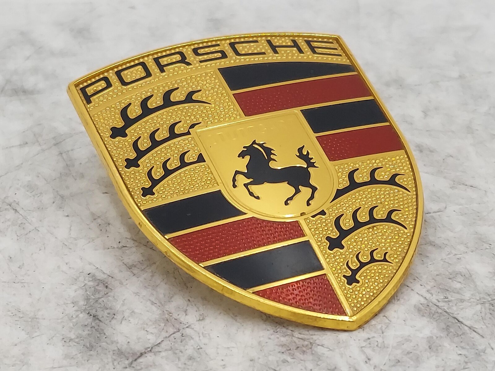 2015 Porsche 911 Front Hood Emblem 991559211 99155921100 991.559.211.00