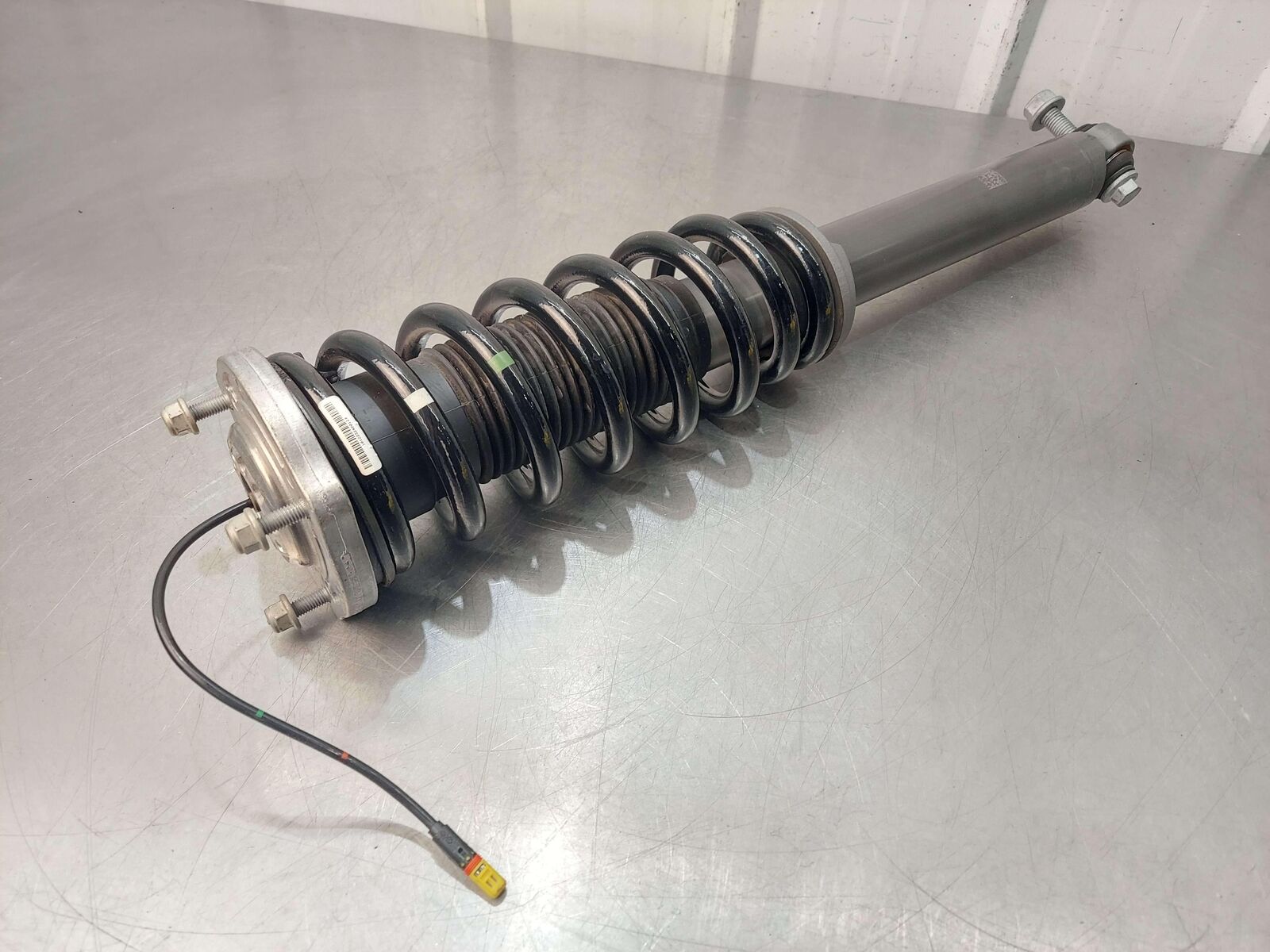 2024 ASTON MARTIN DB12 VOLANTE FRONT LEFT SUSPENSION STRUT SHOCK ELECTRONIC