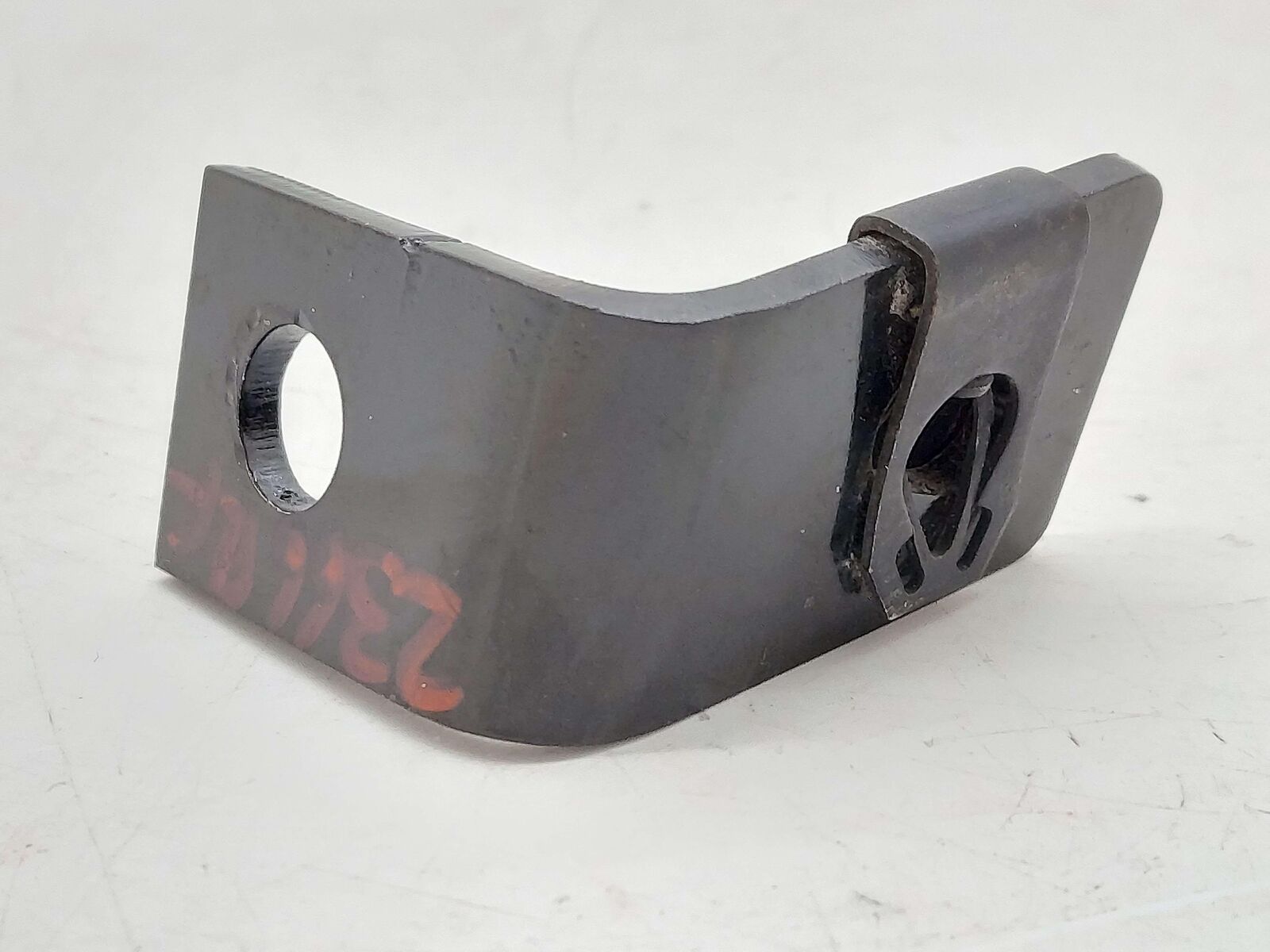 2006 FORD GT GT40 SUPERCAR FRONT REARWARD RH RIGHT WHEEL LINER BRACKET OEM