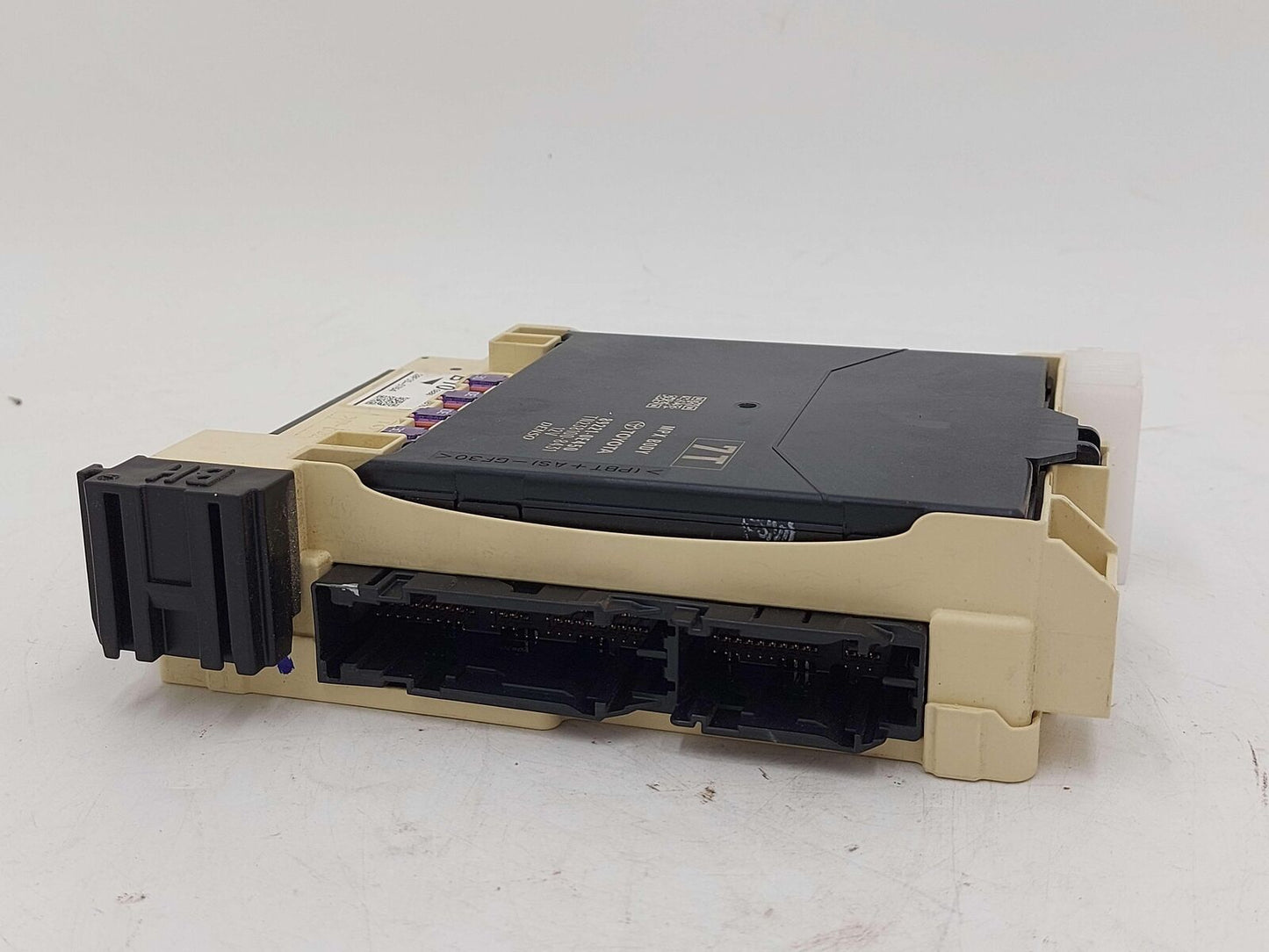 20-22 TOYOTA HIGHLANDER MPX MULTIPLEX BODY CONTROL MODULE W/FUSE BOX 89221-0E450