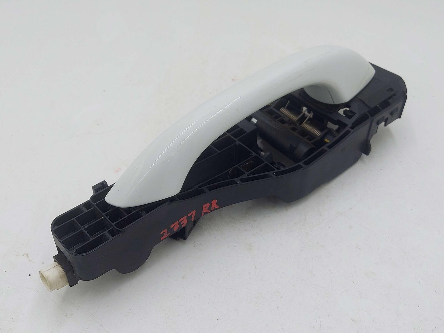 15-19 PORSCHE MACAN S 95B REAR RIGHT DOOR HANDLE KEYLESS ENTRY PURE WHITE LC9A