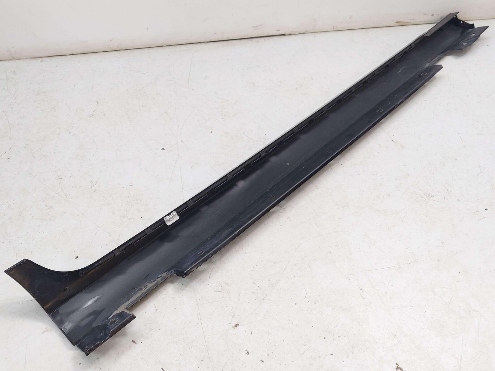 12-18 MERCEDES CLS63S AMG W218 LEFT ROCKER PANEL SIDE SKIRT MOULDING BLACK