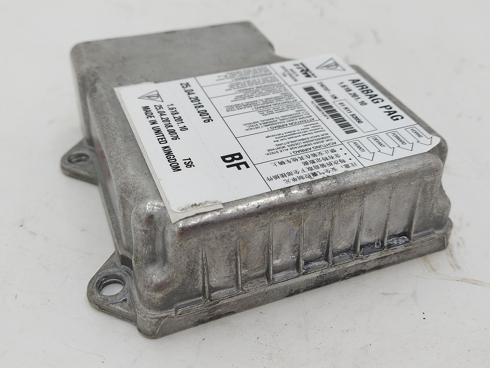 17-19 Porsche Cayman 718 Good Control Module Under Center Console 99161820109