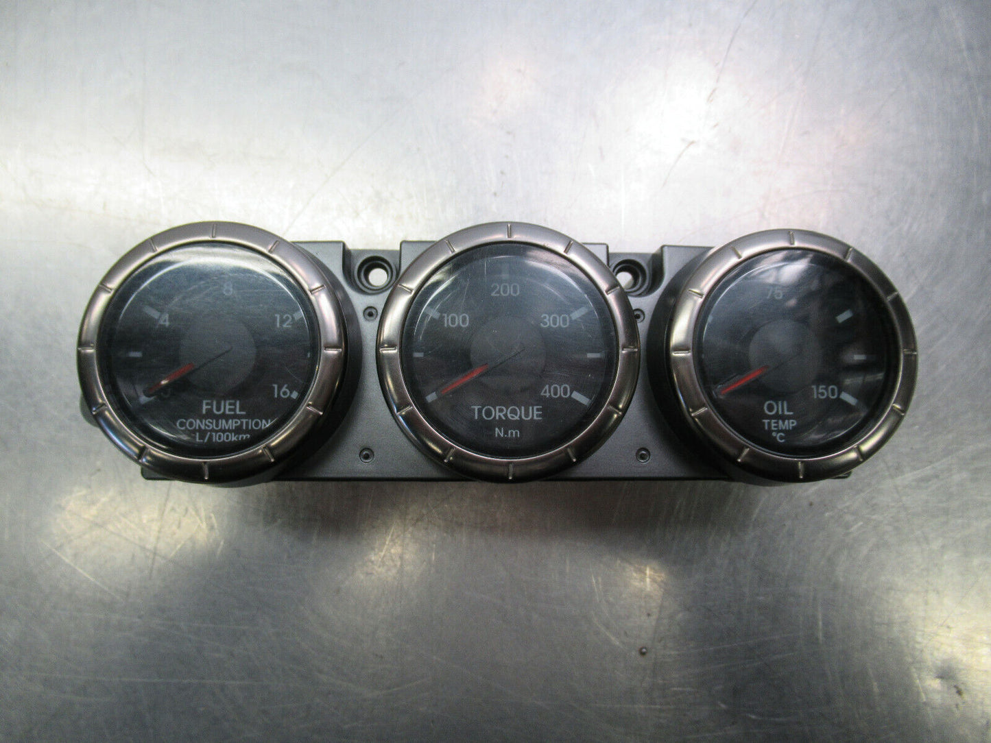 M140  2013 HYUNDAI GENISIS GAUGE CLUSTER