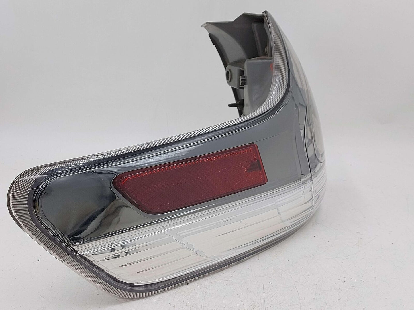 11-20 TOYOTA SIENNA SE LEFT TAIL LIGHT LAMP OUTER CLEAR LENS 156008040