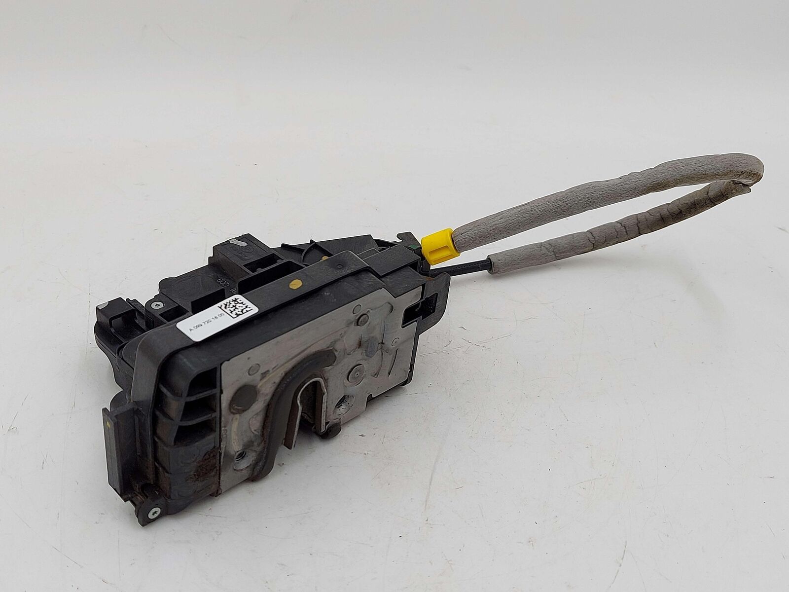 15-21 MERCEDES C63S AMG W205 SEDAN FRONT RIGHT DOOR LATCH A0997201800