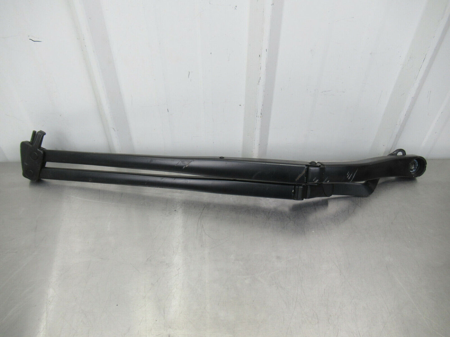 T020 2016 16 MCLAREN 570S RH RIGHT PASSENGER WIPER ARM