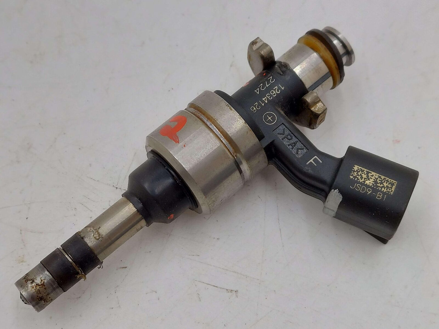 12-15 CADILLAC CTS FUEL INJECTOR #4 3.6L 12634126 *DAMAGED PLUG*