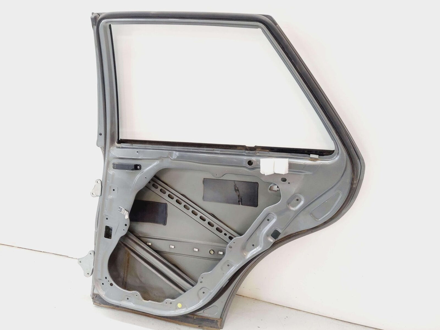 06-11 MERCEDES ML350 REAR RIGHT DOOR SHELL PALLADIUM SILVER 792U *NOTE