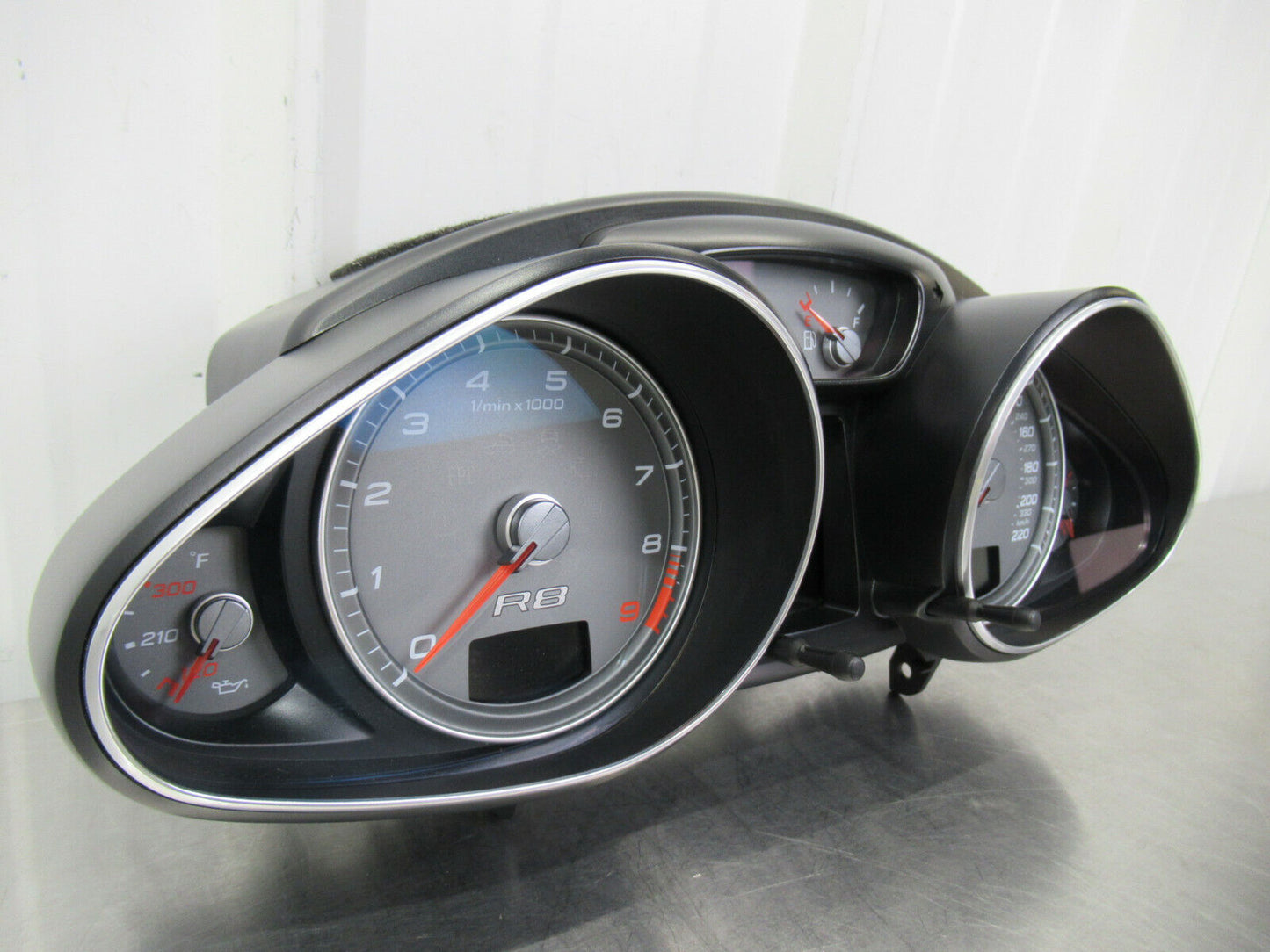 T081 2009 09 AUDI R8 SPEEDOMETER INSTRUMENT GAUGE KILOMETERS PER HOUR 420920980G