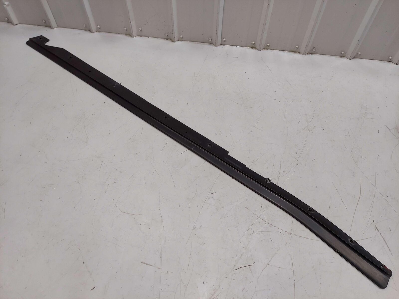 2006 FORD GT GT40 SUPERCAR LEFT OUTER ROCKER PANEL MOULDING 4G7V6310129AE OEM