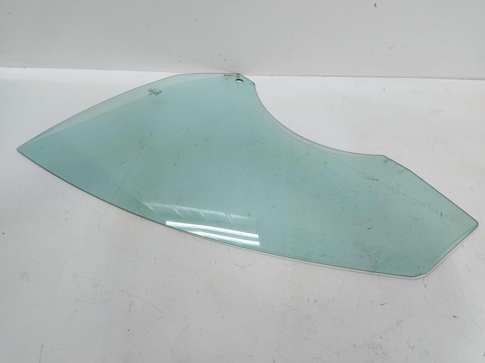 12-18 Mercedes W218 CLS63S AMG FRONT LEFT DOOR GLASS WINDOW 2187250110