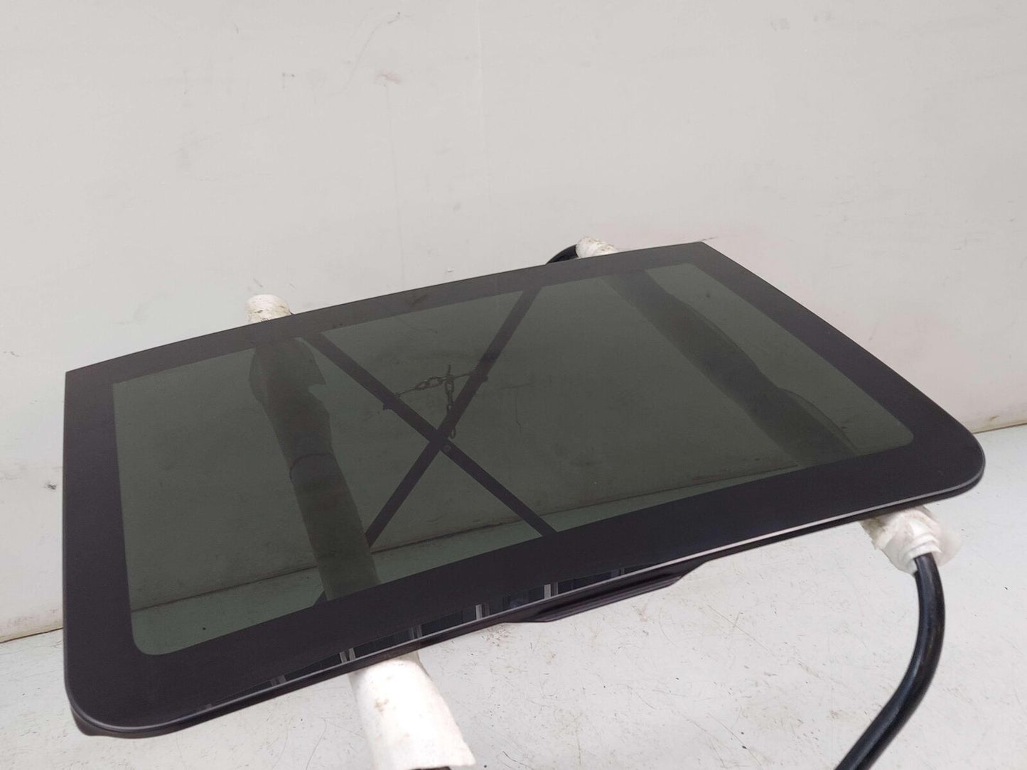 11-18 PORSCHE CAYENNE 958 S E-HYBRID FRONT SUN ROOF GLASS 7P0877055